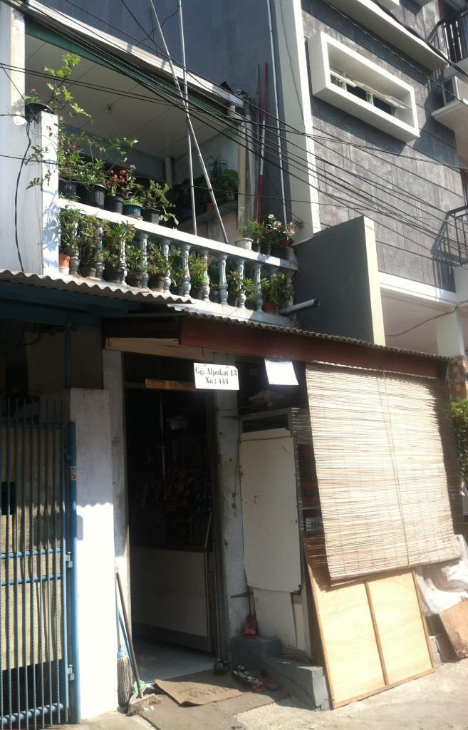JUAL RUMAH DI GROGOL TANJUNG DUREN JAKARTA BARAT Luas 3x15m LT 45m / LB 90m