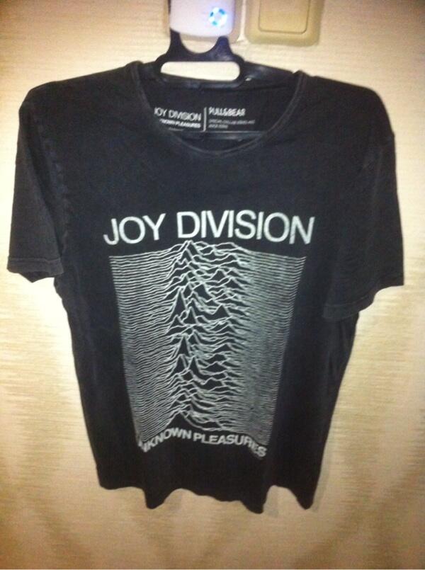 WTS> STUSSY/10 DEEP/DEUS EX MACHINA/TOTALFAT/JOY DIVISION TEES