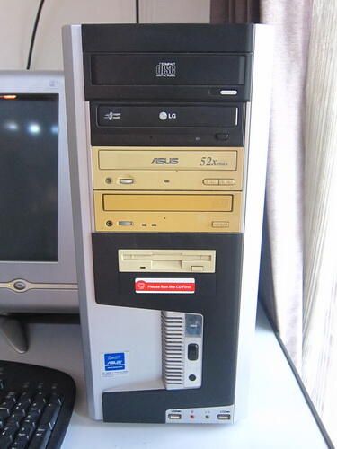 JUAL KOMPUTER DESKTOP RAKITAN, MONITOR, CPU, KEYBOARD