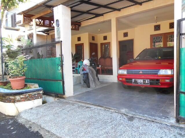 RUMAH DI PONDOK CABE