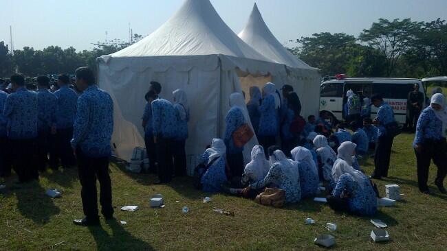 Parah, Disuruh Upacara Saja, PNS Ini Malah Ngobrol
