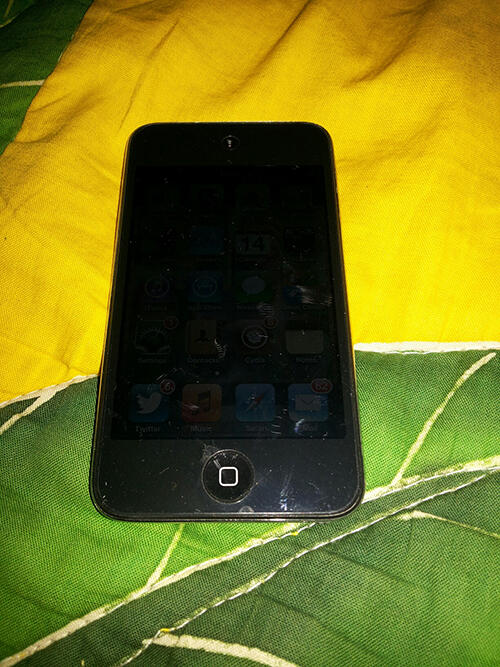 jual IPOD TOUCH 4 secon BOGOR