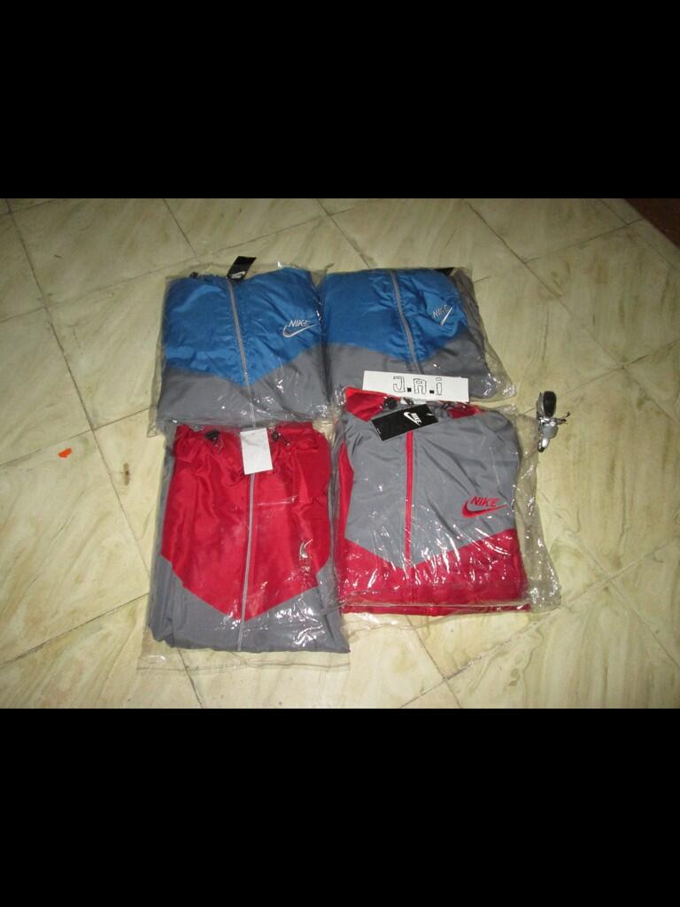 Jaket parasut nike grade ori murah meriah habisin stock !!!