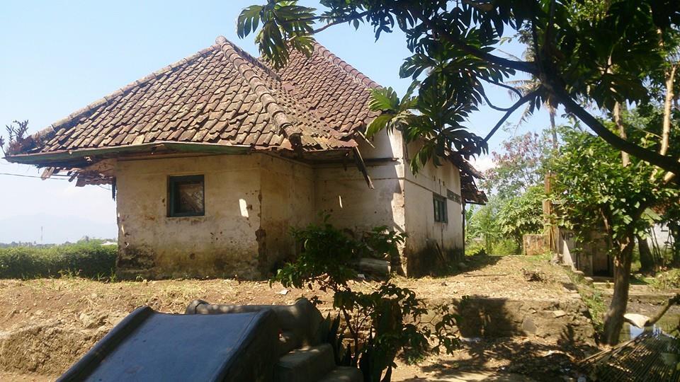 Masjid Tertua ini menjadi saksi bisu sejarah kelam bangsa Indonesia di Jawa Barat !
