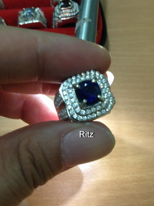 ROYAL BLUE SAPPHIRE (Similiar KHASMIRE)