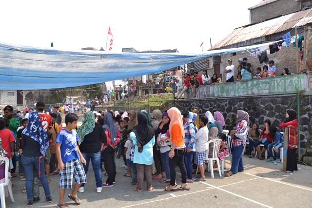 Yuk kita intip lomba 17an di Cipanas-Cianjur. memang BEDA!