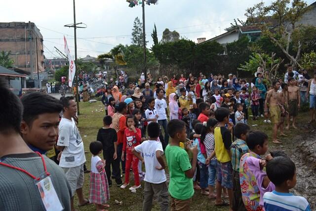 Yuk kita intip lomba 17an di Cipanas-Cianjur. memang BEDA!