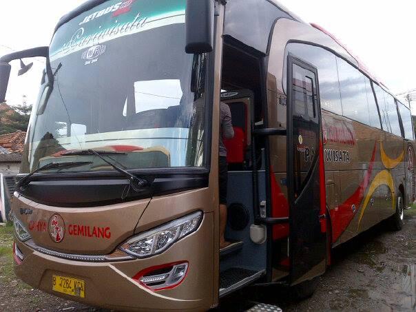 Terjual sewa rental mobil minibus isuzu elf kia pregio 