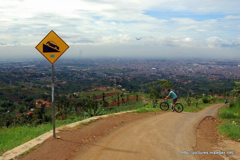 Keindahan Bukit Moko, Puncak Tertinggi Kota Bandung