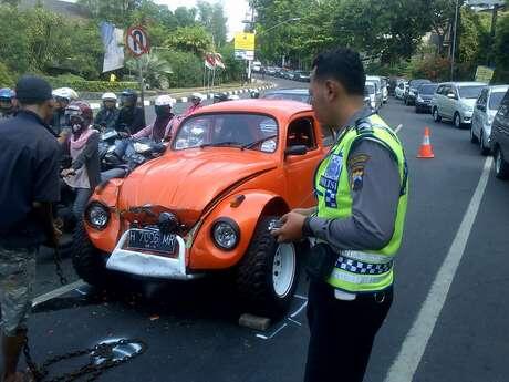 VW yang Tabrak Mobil Gubernur Ganjar Diduga Alami Rem Blong 