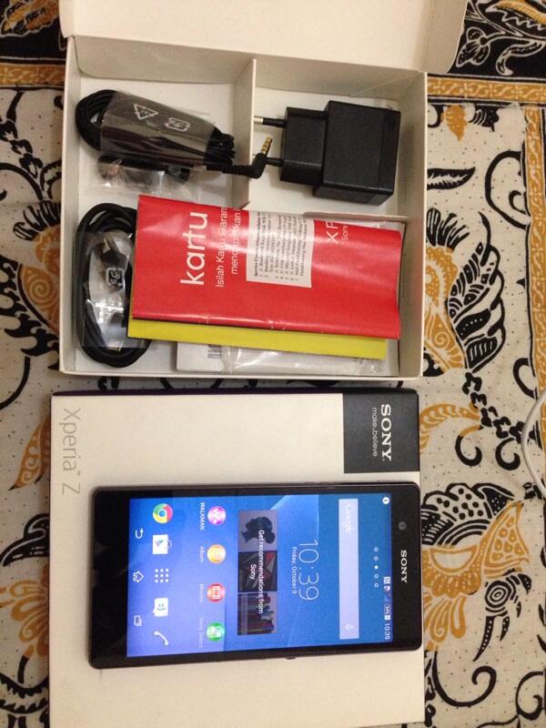 Sony Xperia Z C6602 Purple Muluuusss Fullset Semarang