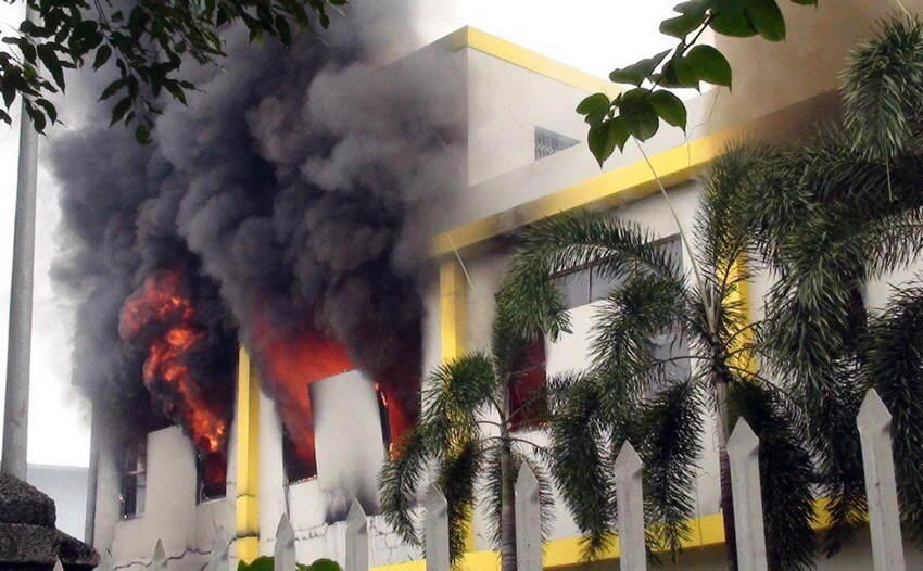 Foto-foto Kerusuhan Paling Menakutkan diluar Negeri !!