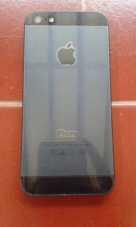 iPhone 5 Black 16GB, Bekas Cewe, Bonus Banyak!!