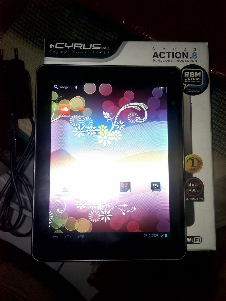 Tablet CYRUS ACTION.8 Bergaransi BBM Ready