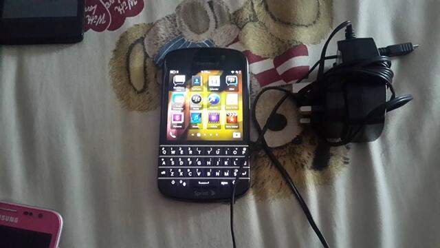 DiJual BlackBerry Q10 Bagus n Murah