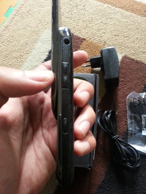 Blackberry Torch 1 9800 BANDUNG