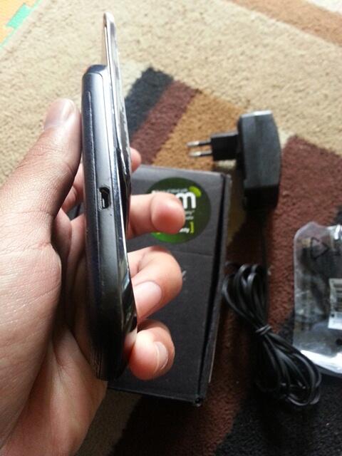Blackberry Torch 1 9800 BANDUNG