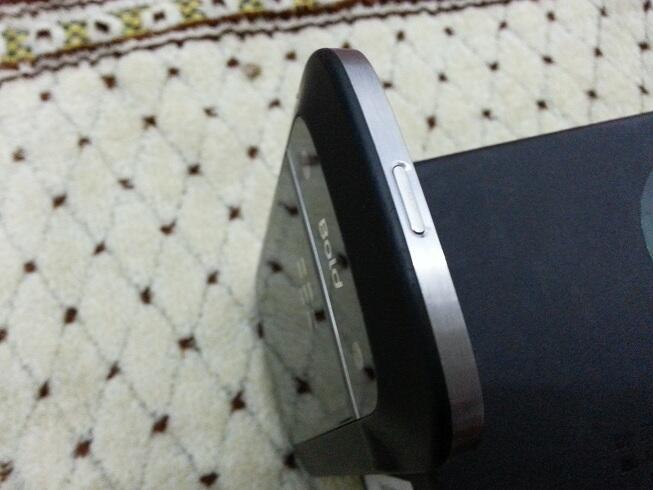 blackberry 9900 dakota SUPER MINT GARANSI TAM PANJANG