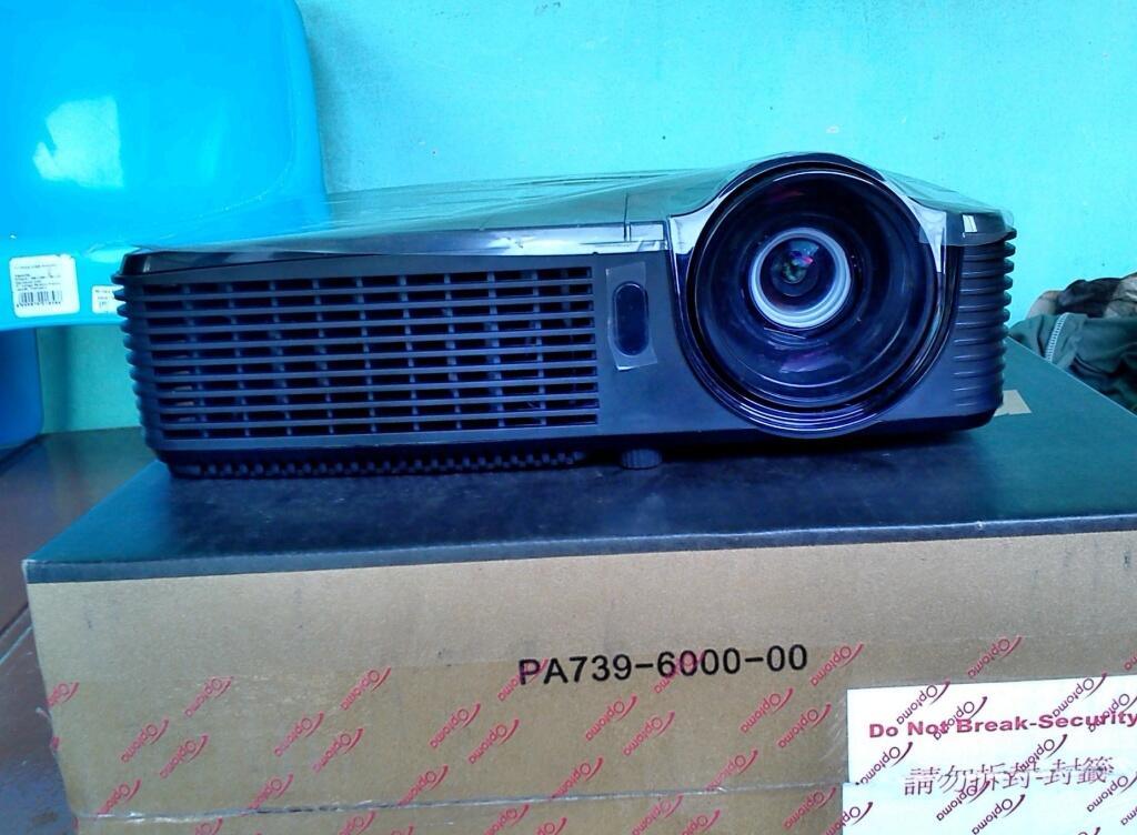 jual Projector OPTOMA ES550 infocus