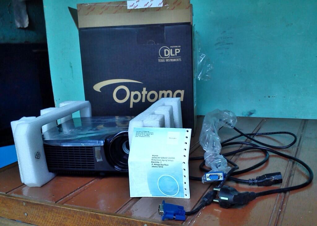 jual Projector OPTOMA ES550 infocus