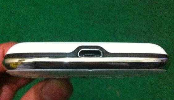 Blackberry Bb Belagio 9790 Putih 95% Mulus, Malang