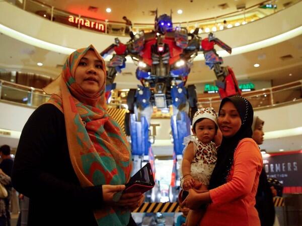 Bengkel Robot Raksasa Di Cina, Masuk Gan!