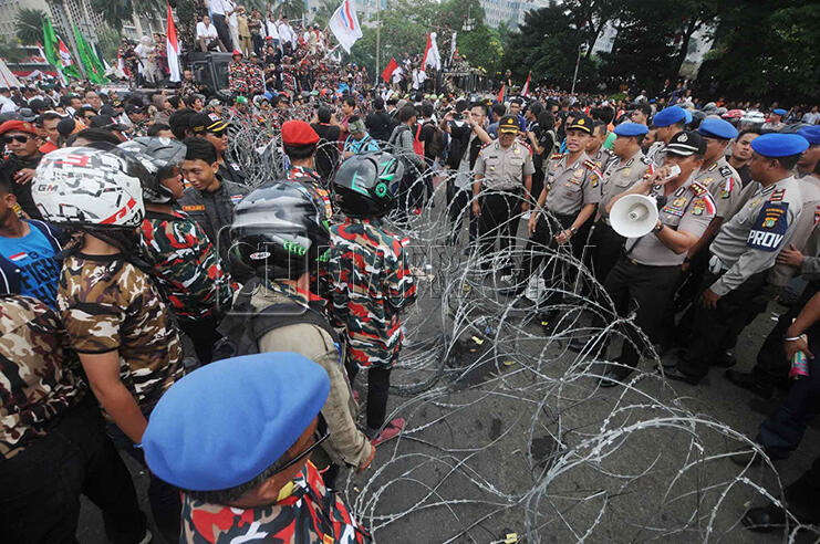 FOTO2 Update dari DEMO di HI