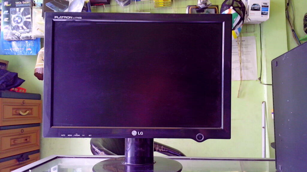 SEPAKET CPU ACER CORE I3 + LCD WIDE SCREEN
