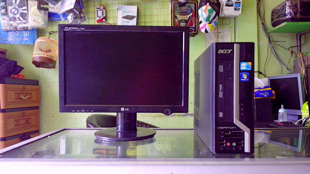 SEPAKET CPU ACER CORE I3 + LCD WIDE SCREEN