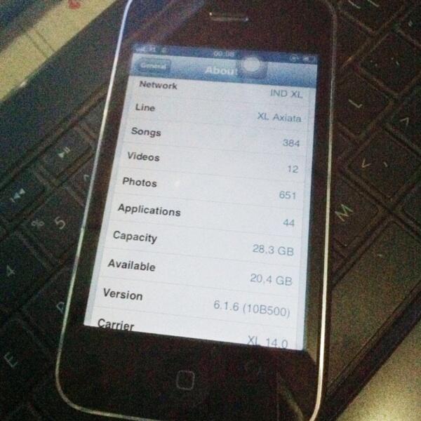 Jual Iphone 3GS 32gb white FU, Jakarta. BU gan!