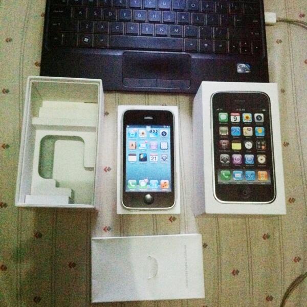 Jual Iphone 3GS 32gb white FU, Jakarta. BU gan!