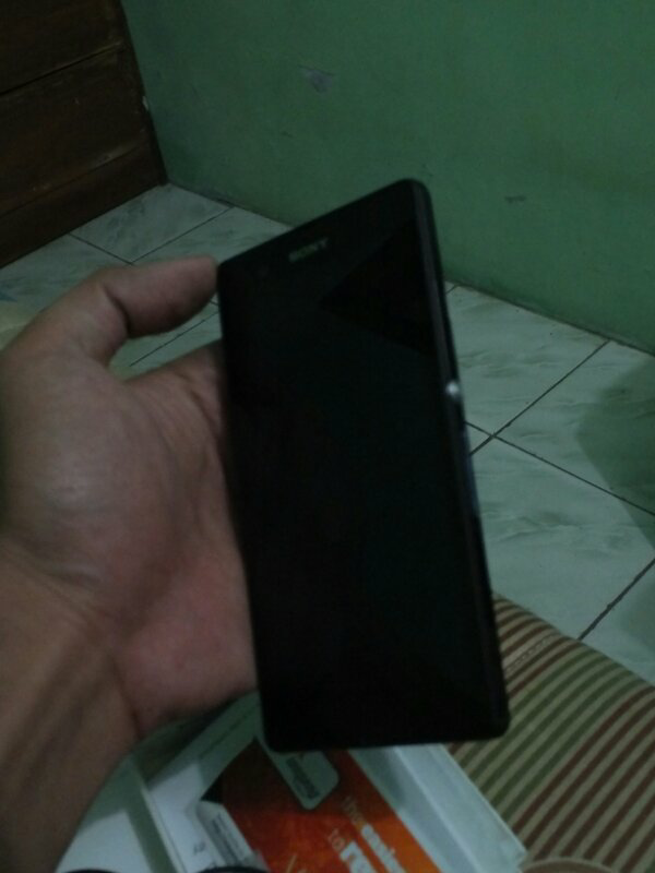xperia z fullset (turun harga) , COD Depok malam ini