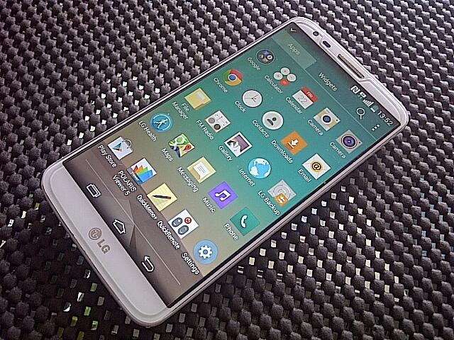 WTS : LG G2 32GB, Android, hi-spec, banyak pict, MurMer...
