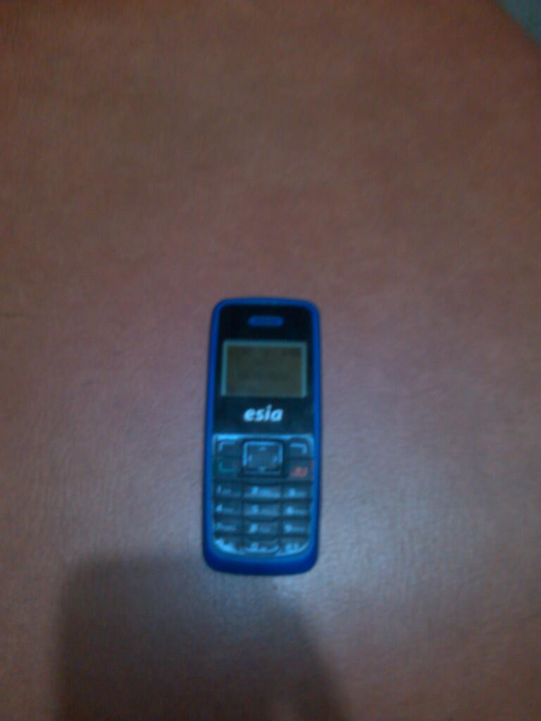 Hape Esia Huawei C2601 kondisi masih bagus gan (Rp 70.000)