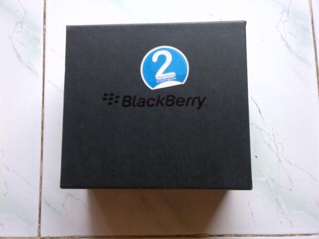 BLACKBERRY DAKOTA 9900 MASIH GARANSI COMTECH