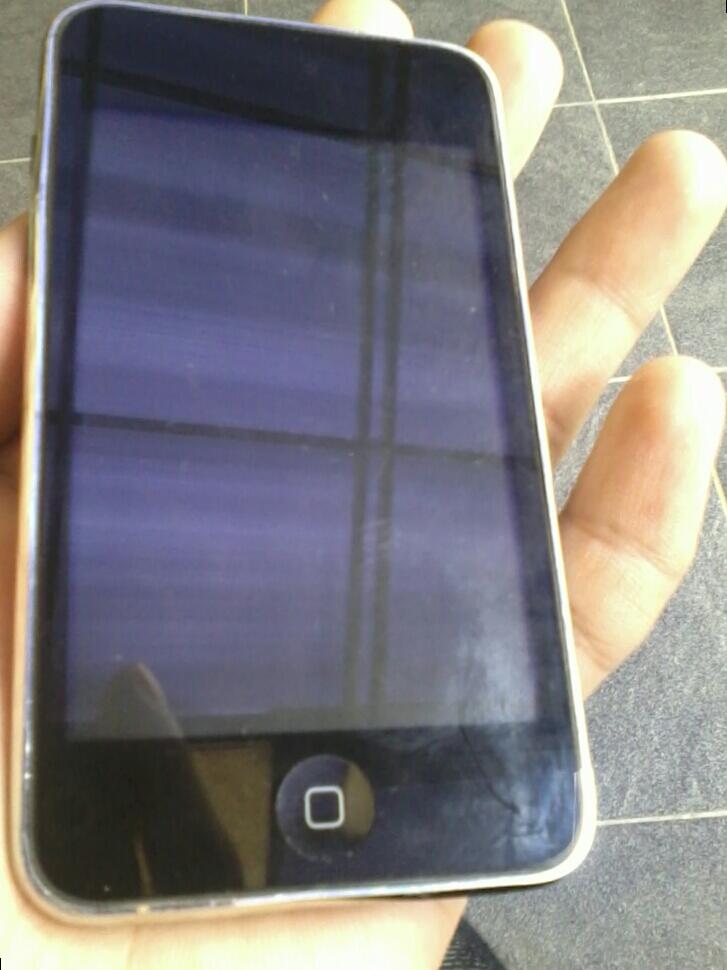 IPOD TOUCH GEN 3 8GB HITAM