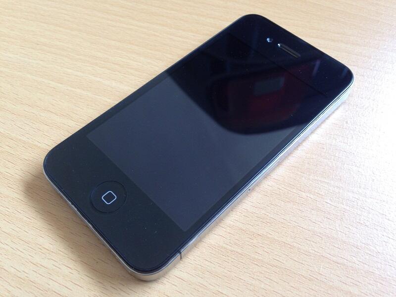 jual iPhone4 FU 16 GB 2nd COD Bandung (Mulus & lengkap)