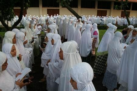 Kegiatan dan Kebiasaan Pesantren yang membangun Karakter agan