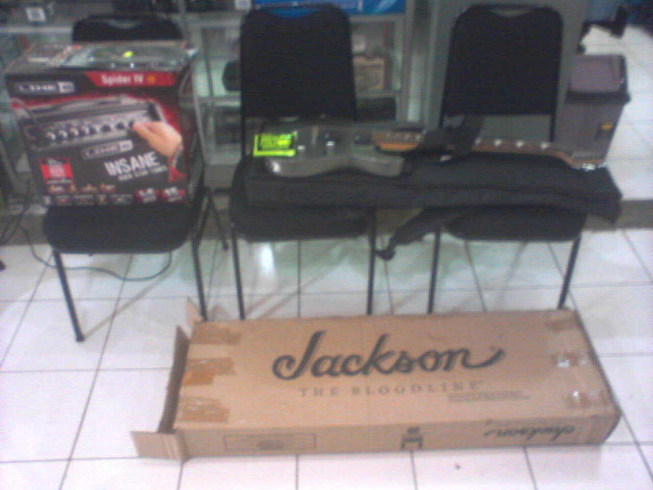 Jual Jual Ampli Gitar dan Bass Merk Fender, Line 6, Hartke 