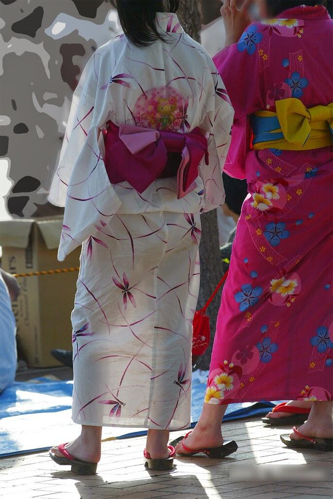 (Full Mulustrasi) Kecaman Kimono Transparan Yang Sedang Trend Di Jepang