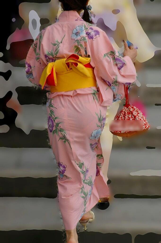 (Full Mulustrasi) Kecaman Kimono Transparan Yang Sedang Trend Di Jepang