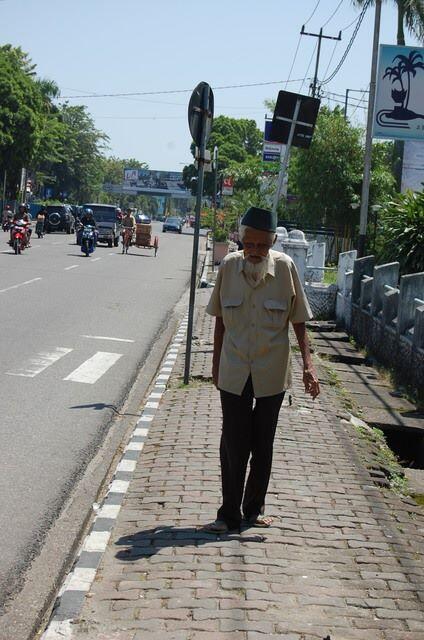 SANG LETNAN ITU KINI MENGEMIS (Patriotisme sejati)