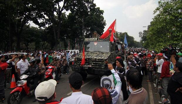 [Wih...!!!] Unimog Milik Massa Prabowo Harganya Rp 1-2 Miliar 