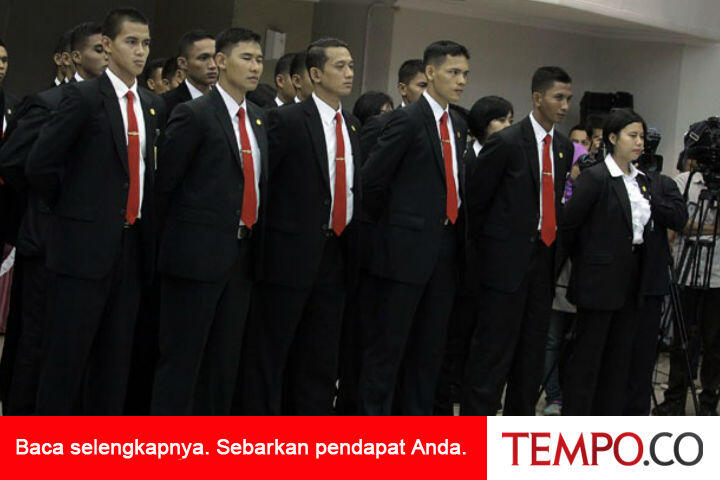 Jokowi Kalah Rapi Ketimbang Paspampres