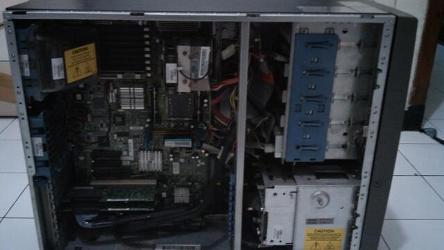 Server Hp Proliant ML 350 G5 Intel Xeon QuadCore Cache 12 MB bismilahi