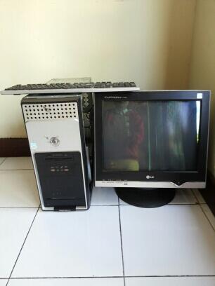 SET KOMPUTER DESKTOP MATI