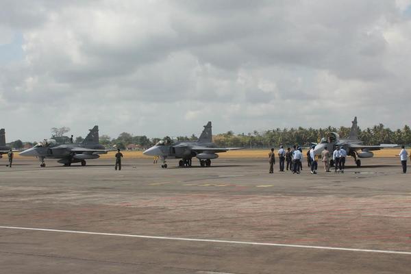 JAS-39 “GRIPEN” Singgah di Lanud Ngurah Rai