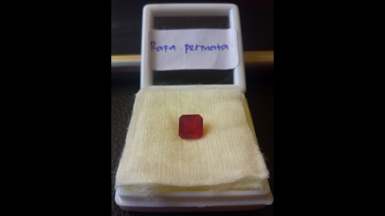 Natural Ruby (Mirah Delima) TOP RED $$$ Harga Dijamin Murah $$$