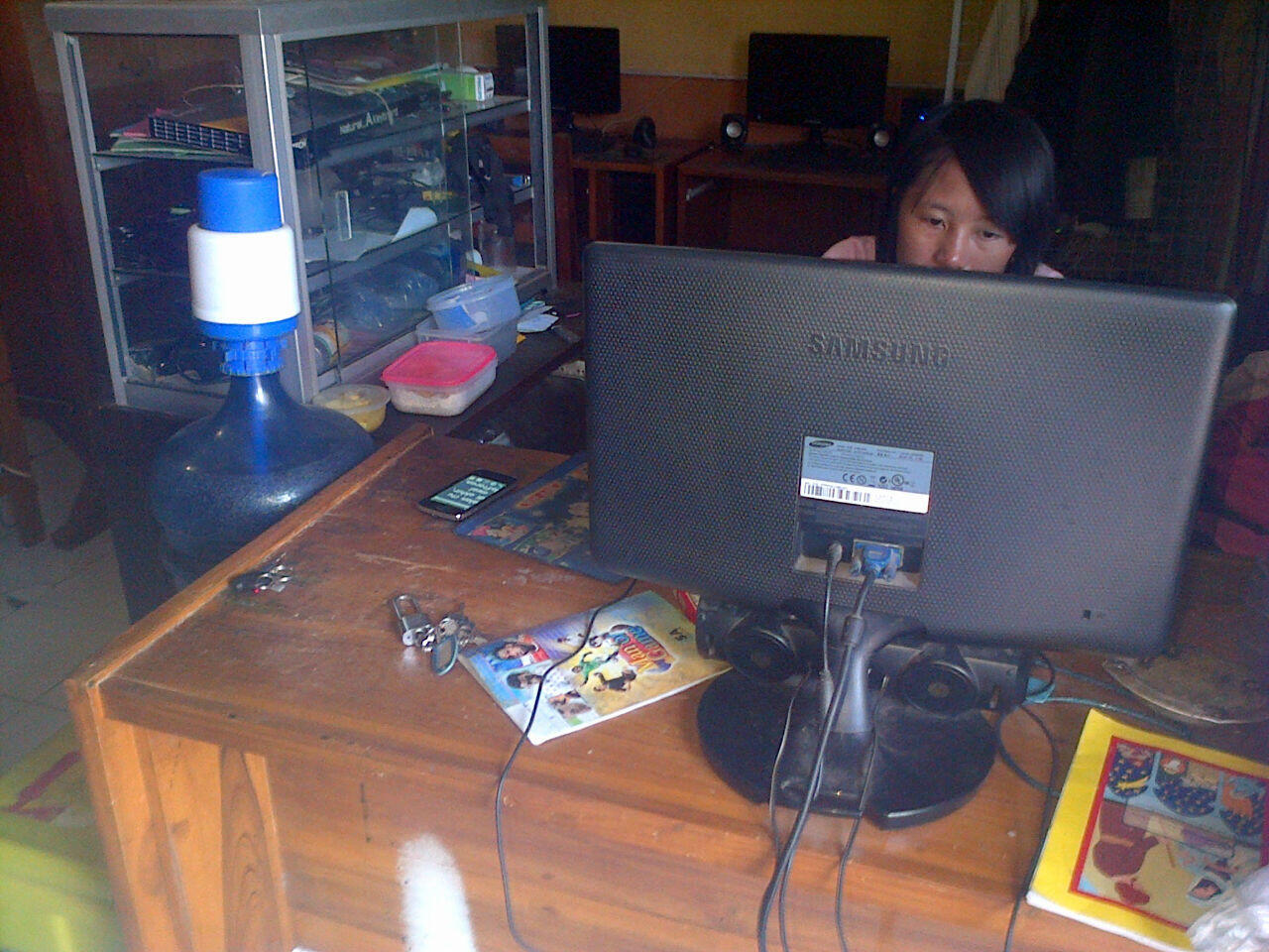 14 unit Komputer Warnet beserta kelengkapannya borongan