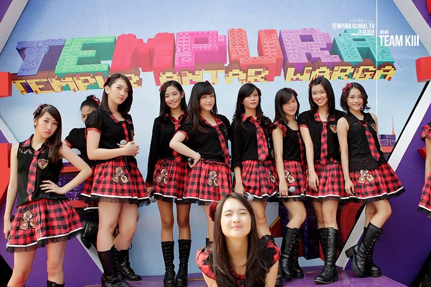 Menurut agan-agan semua, lebih bagus APINK atau di JKT48 ??